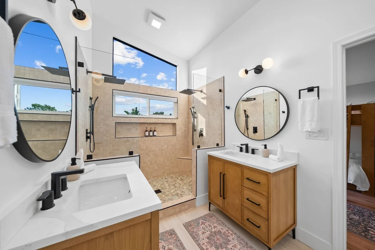 Paradise Hills | Grand Private Lazy River Estate #402