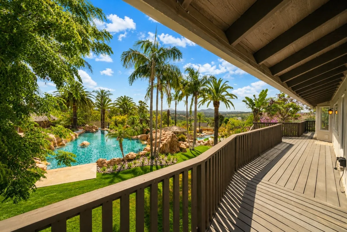 Paradise Hills | Grand Private Lazy River Estate #404