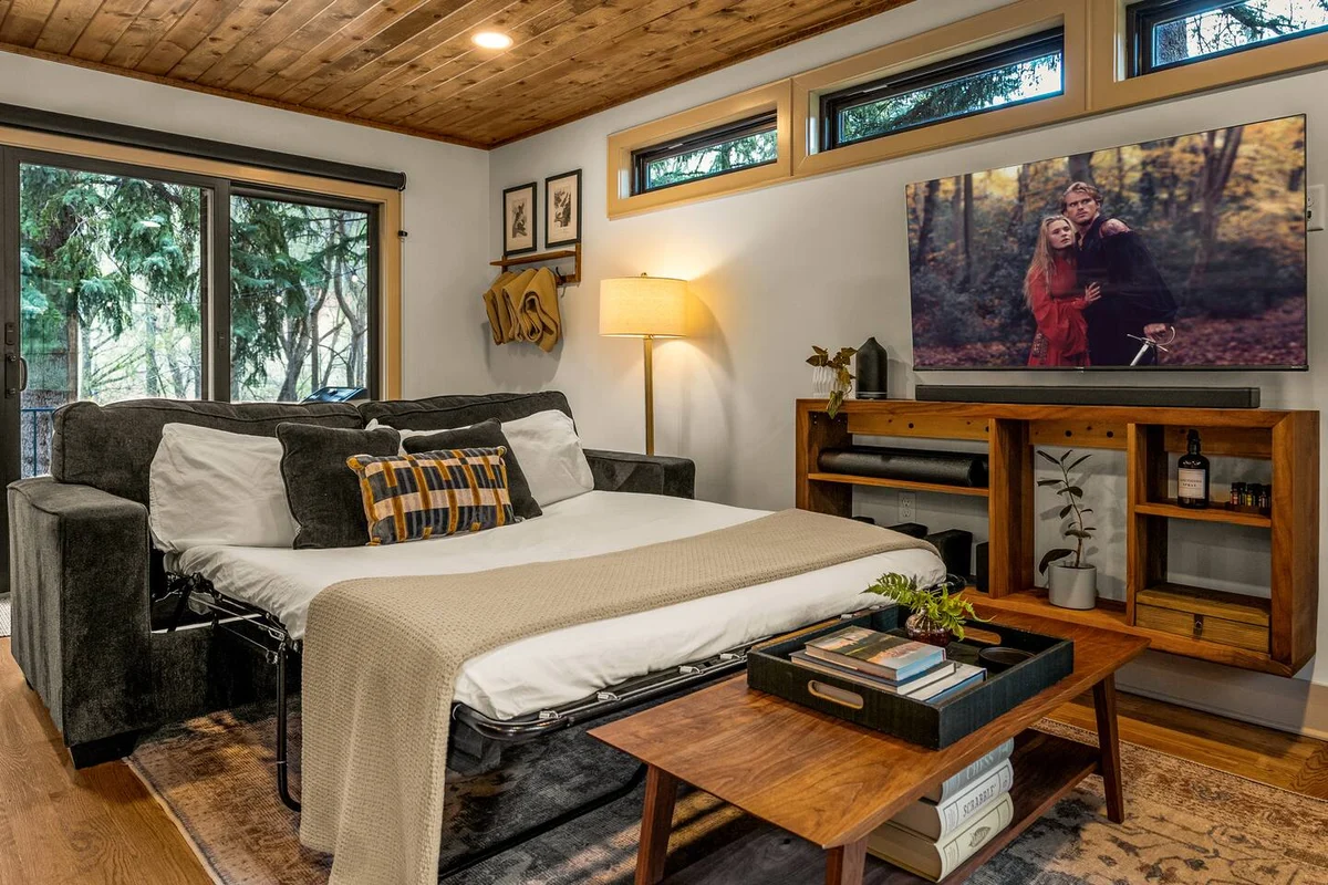 Peaceful Retreat w/ TWO Hot Tubs, Sauna, Fire Pits #146