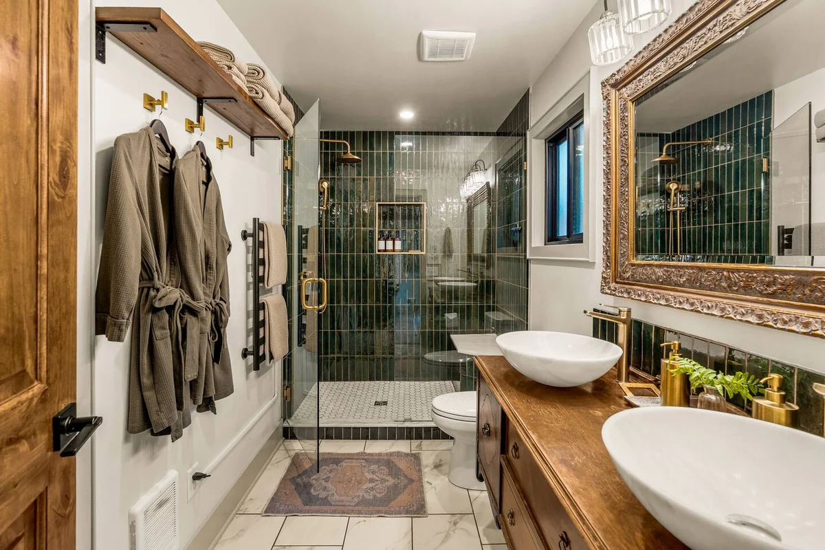 Peaceful Retreat w/ TWO Hot Tubs, Sauna, Fire Pits #161
