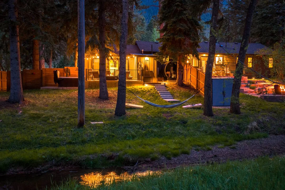 Peaceful Retreat w/ TWO Hot Tubs, Sauna, Fire Pits #179