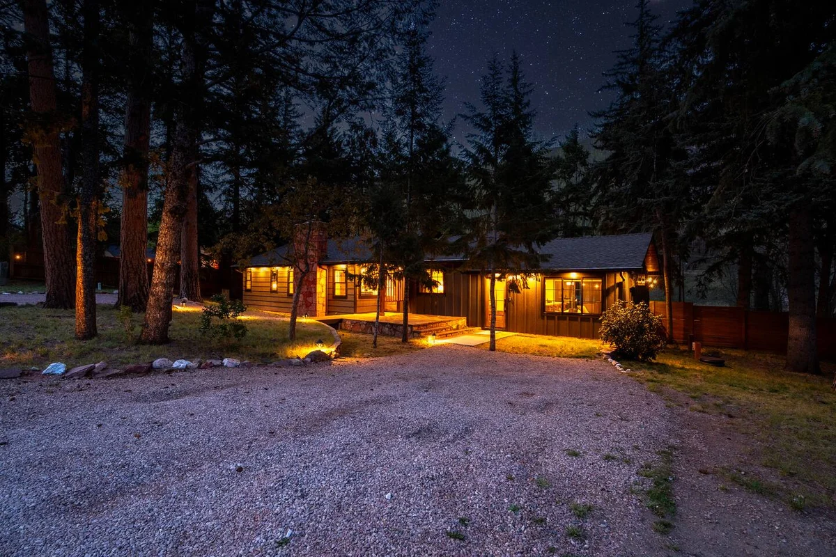 Peaceful Retreat w/ TWO Hot Tubs, Sauna, Fire Pits #150