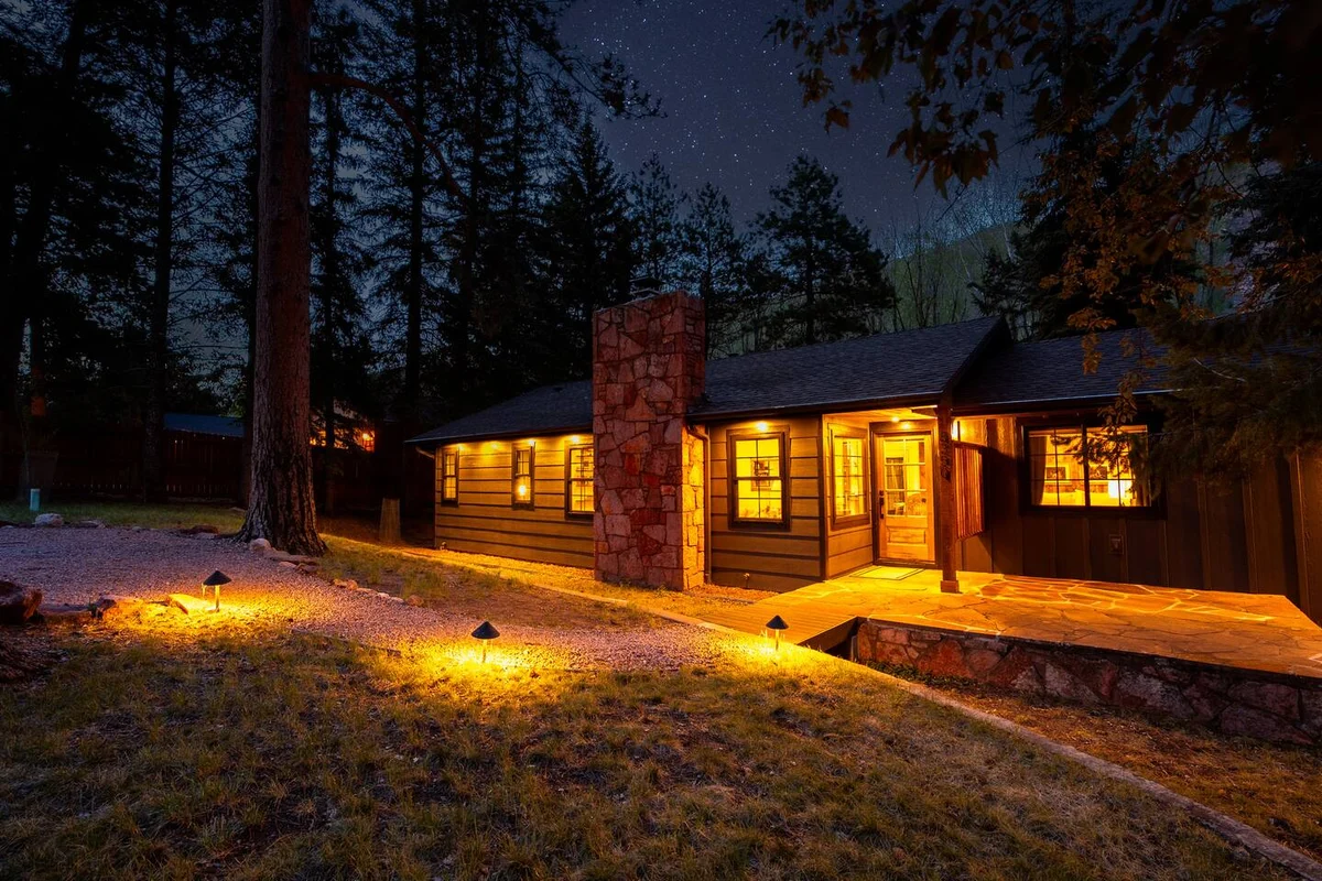 Peaceful Retreat w/ TWO Hot Tubs, Sauna, Fire Pits #152