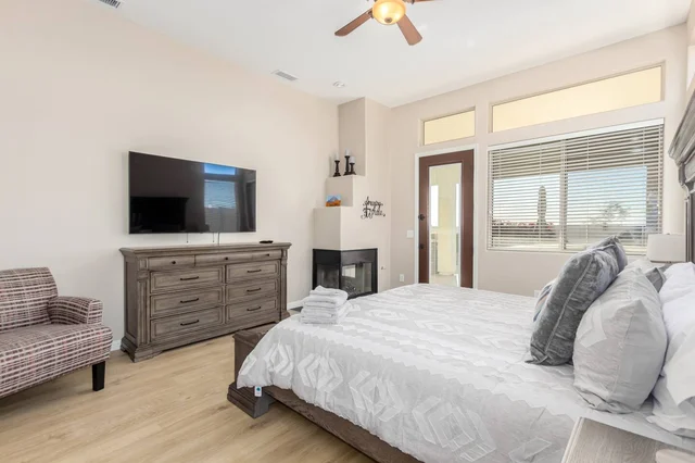 BEDROOM image 1
