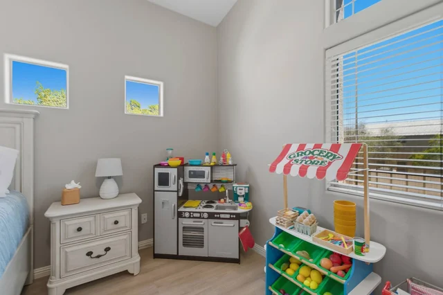 BEDROOM image 1