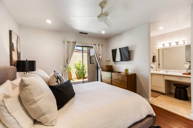 BEDROOM image 1