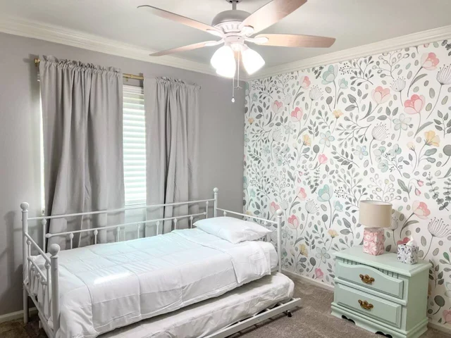 BEDROOM image 1