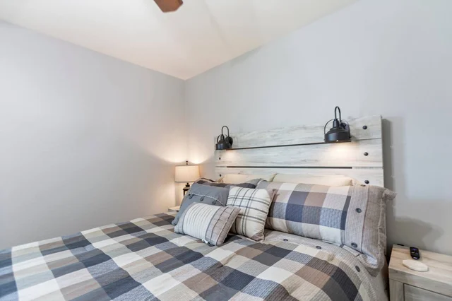 BEDROOM image 1