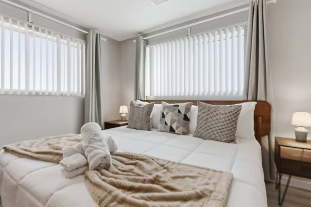BEDROOM image 1