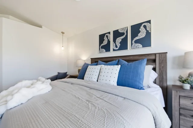 BEDROOM image 1