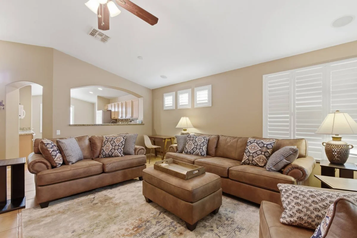 Home in Gold Canyon property photo 2
