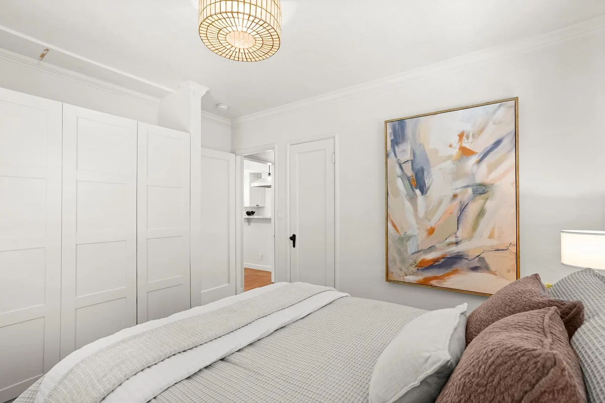 BEDROOM image 1