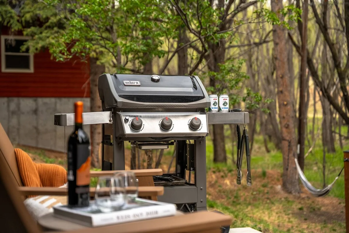 Serene Riverside Cabin: Hot Tub, Patio, Fire Pit #150