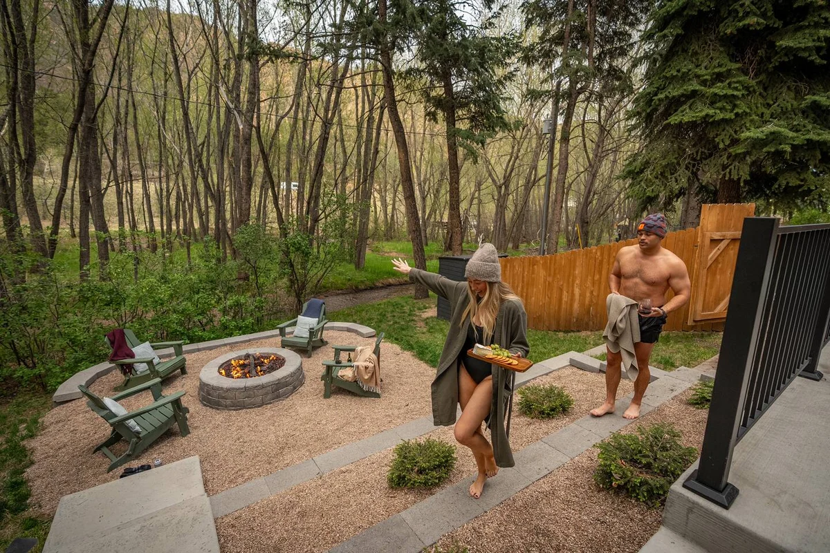 Serene Riverside Cabin: Hot Tub, Patio, Fire Pit #147