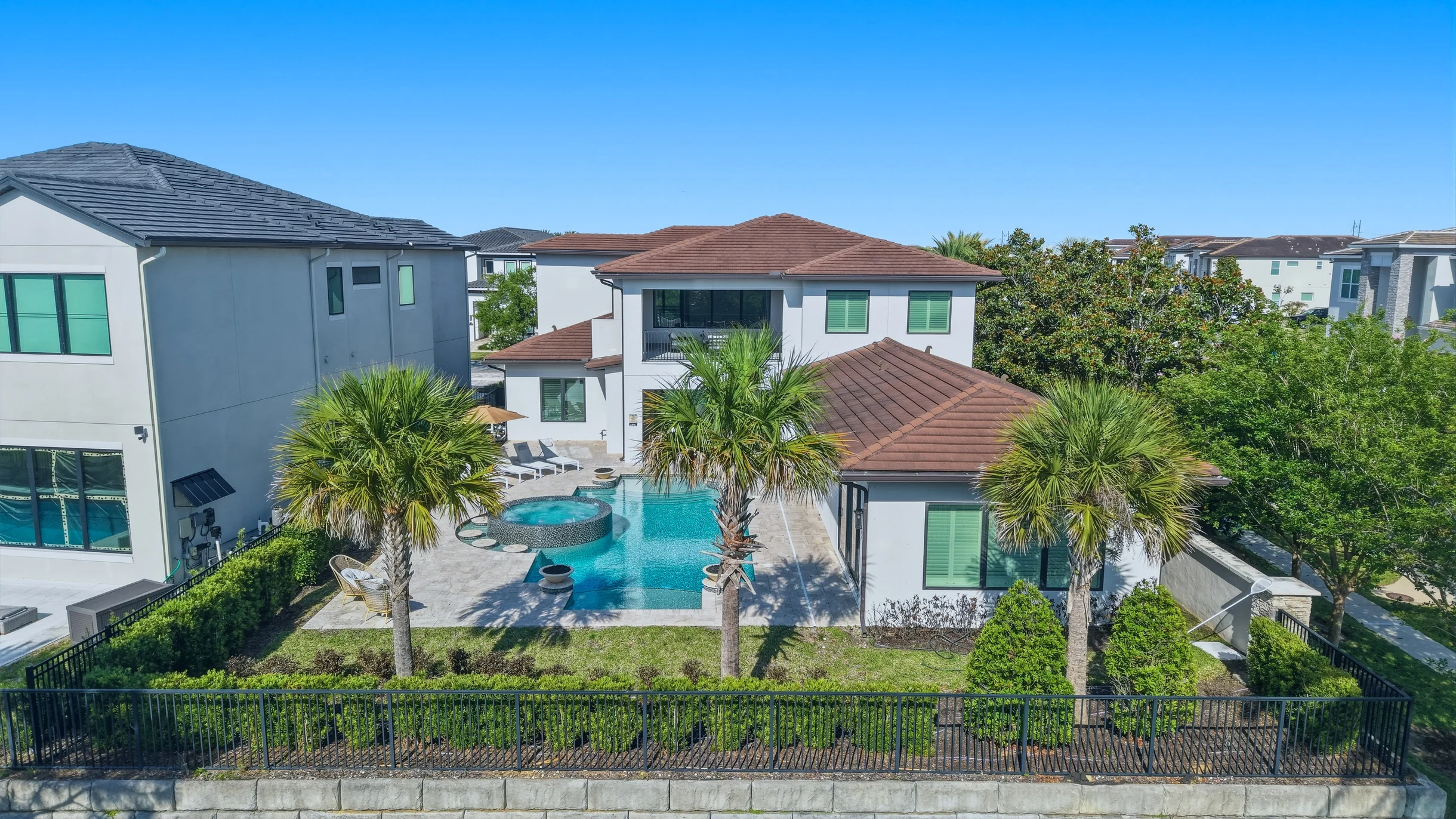 BD014E - The Modern Bear's Den Estate #111