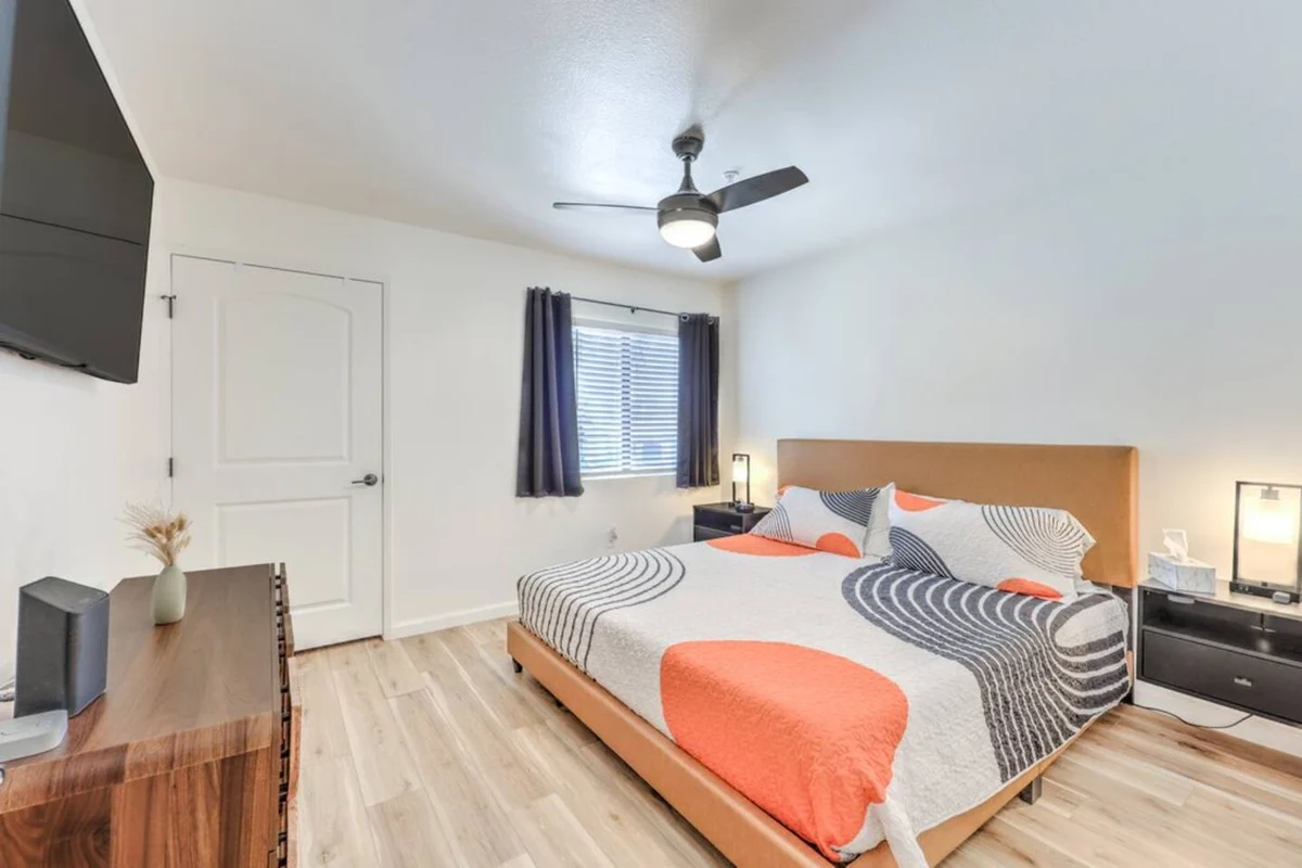 Luxury Seven Hills Escape - 1BR, Pool & Garage #5
