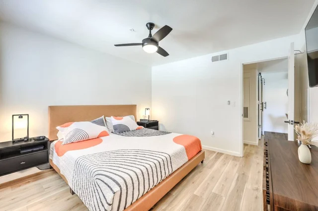BEDROOM image 1