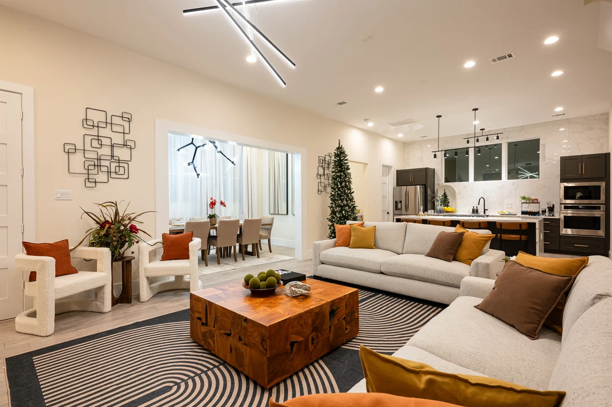 Home in Houston property photo 3