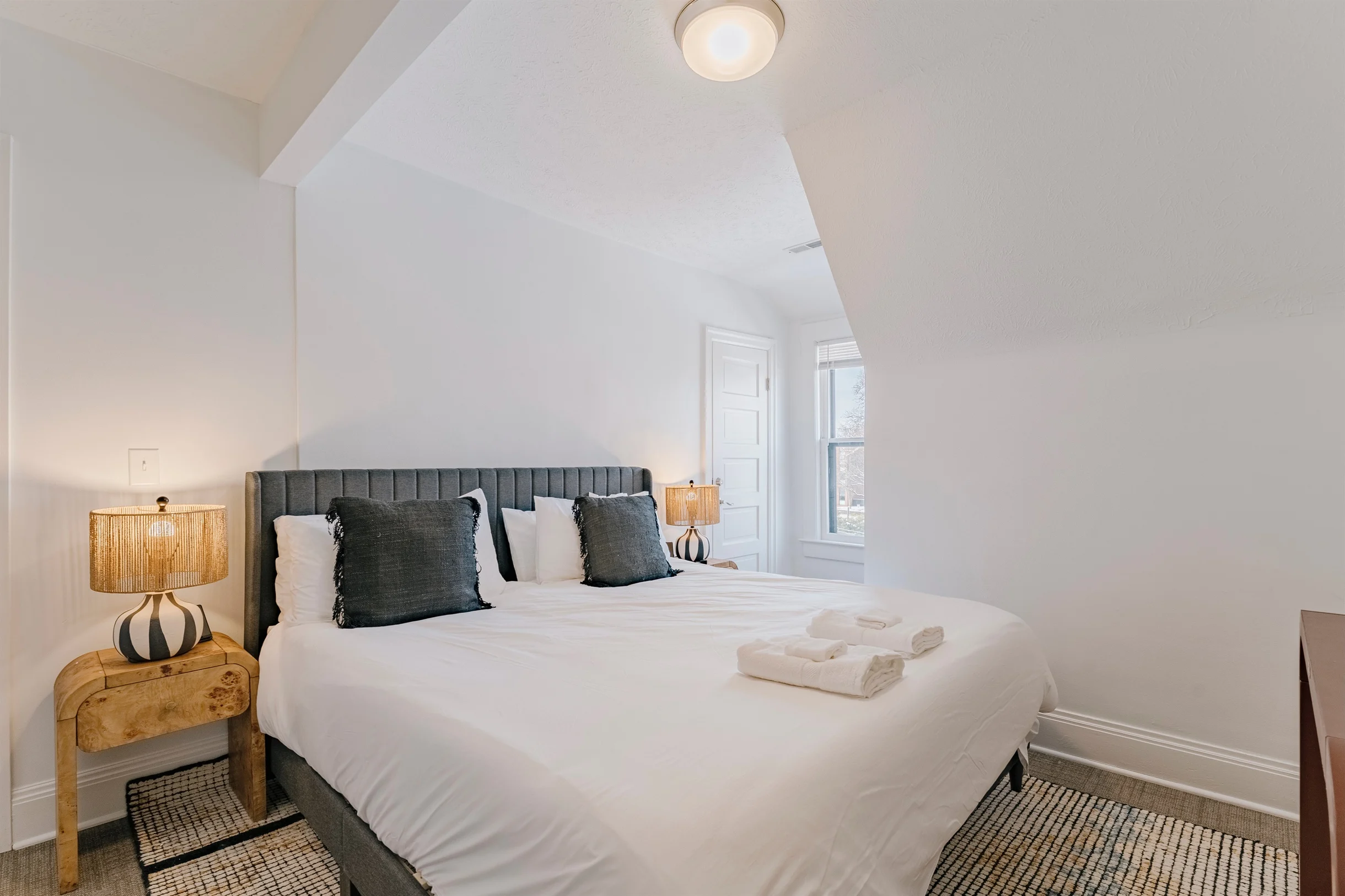 Modern 5BR Retreat Steps from University Circle #4