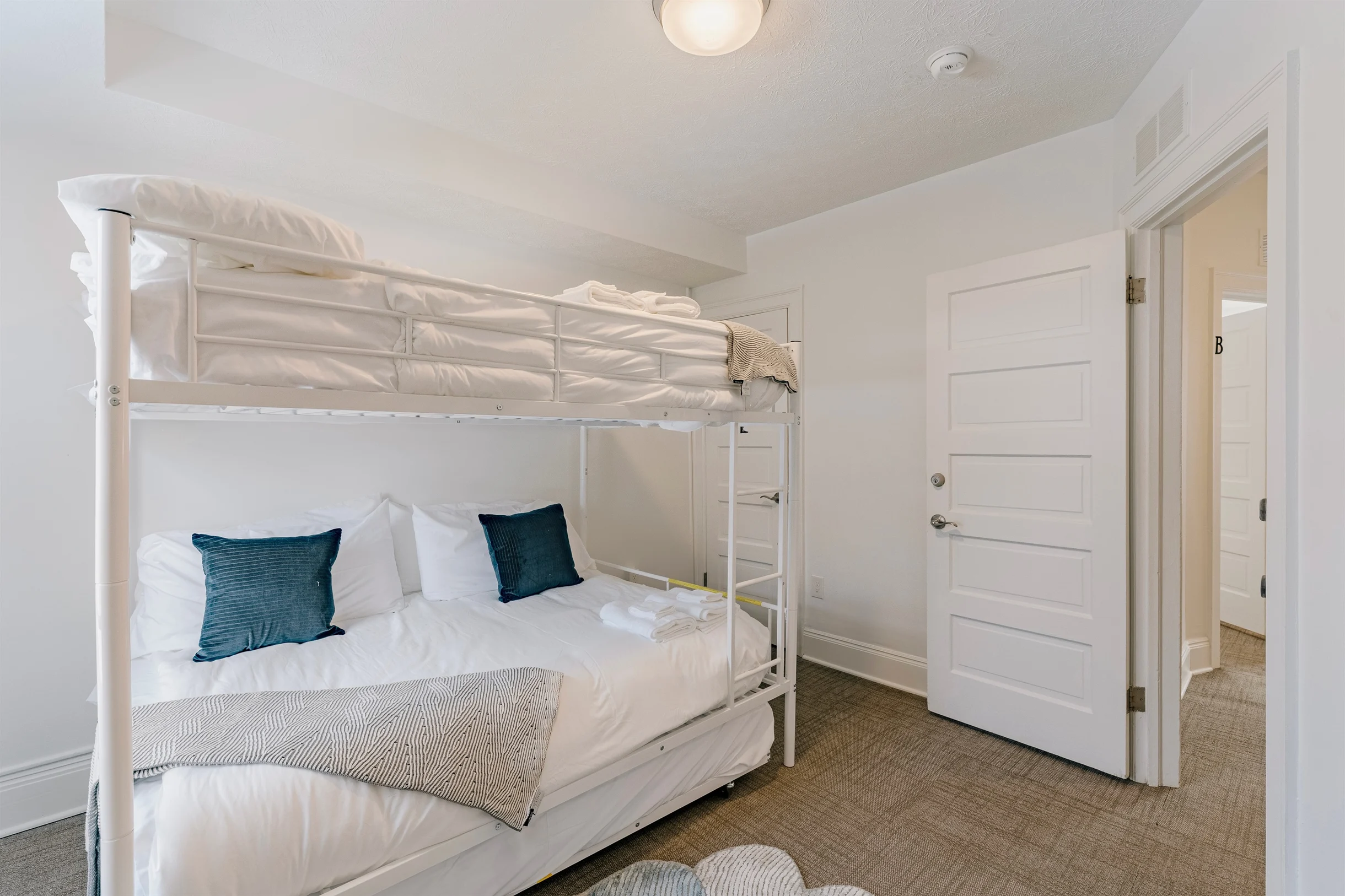 Upscale 5BR Stay by Little Italy, CWRU, & Downtown #36