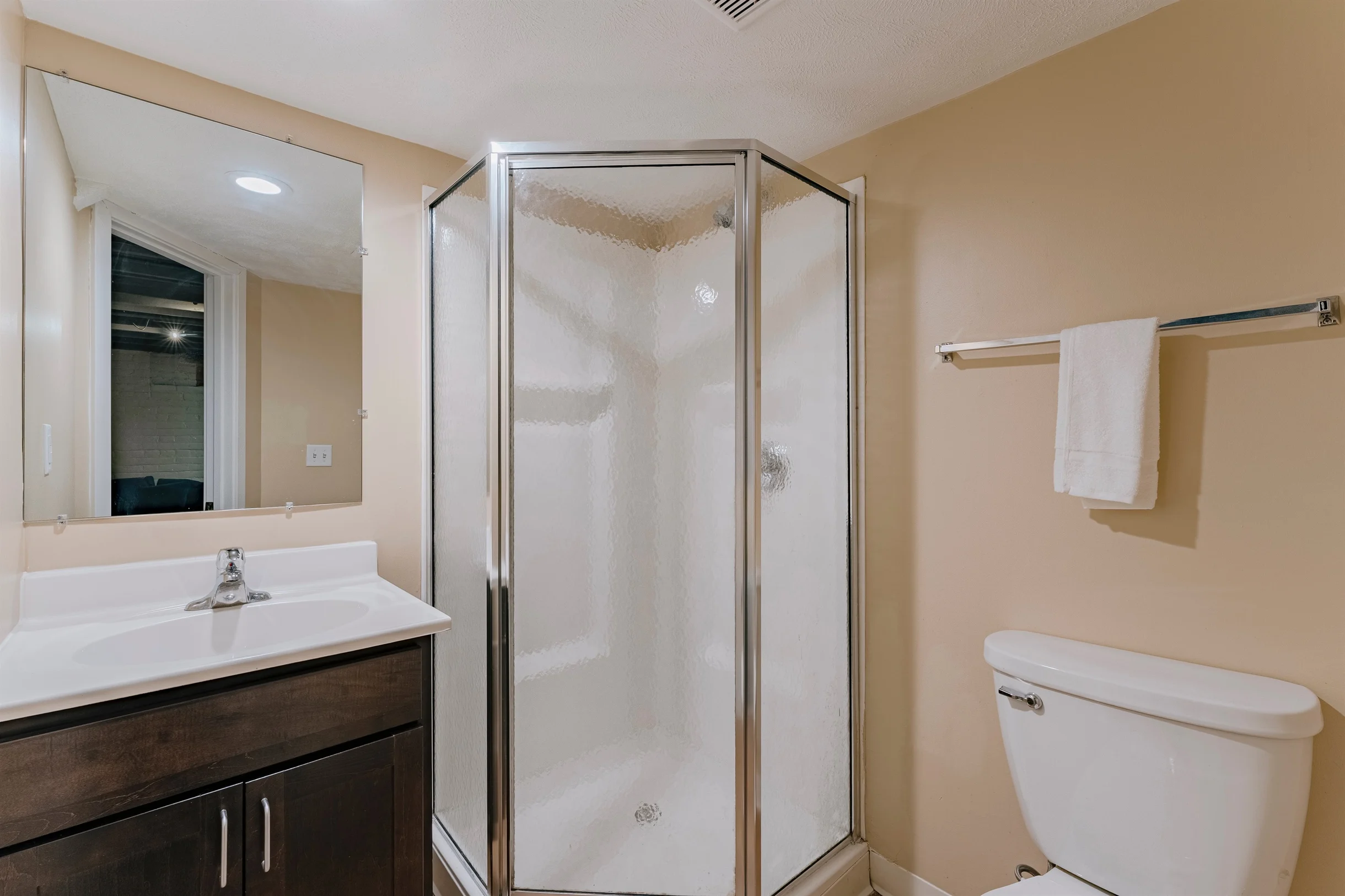 Upscale 5BR Stay by Little Italy, CWRU, & Downtown #37