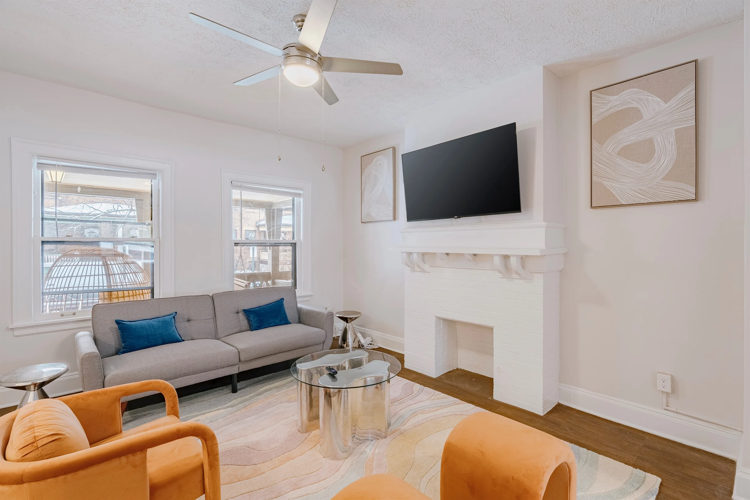Bright 5BR Townhome Near Museums & Univ. Circle #18