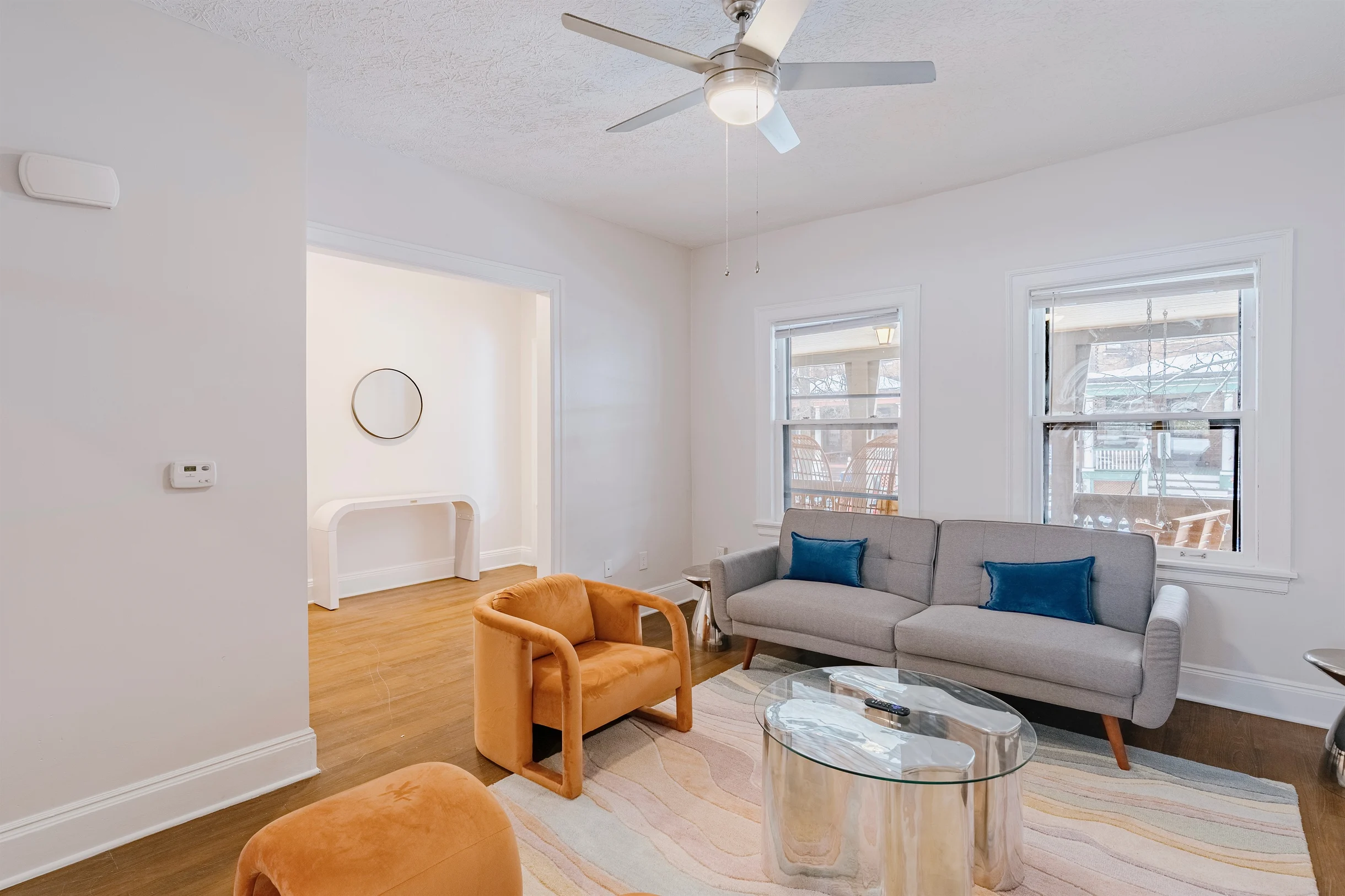 Bright 5BR Townhome Near Museums & Univ. Circle #29