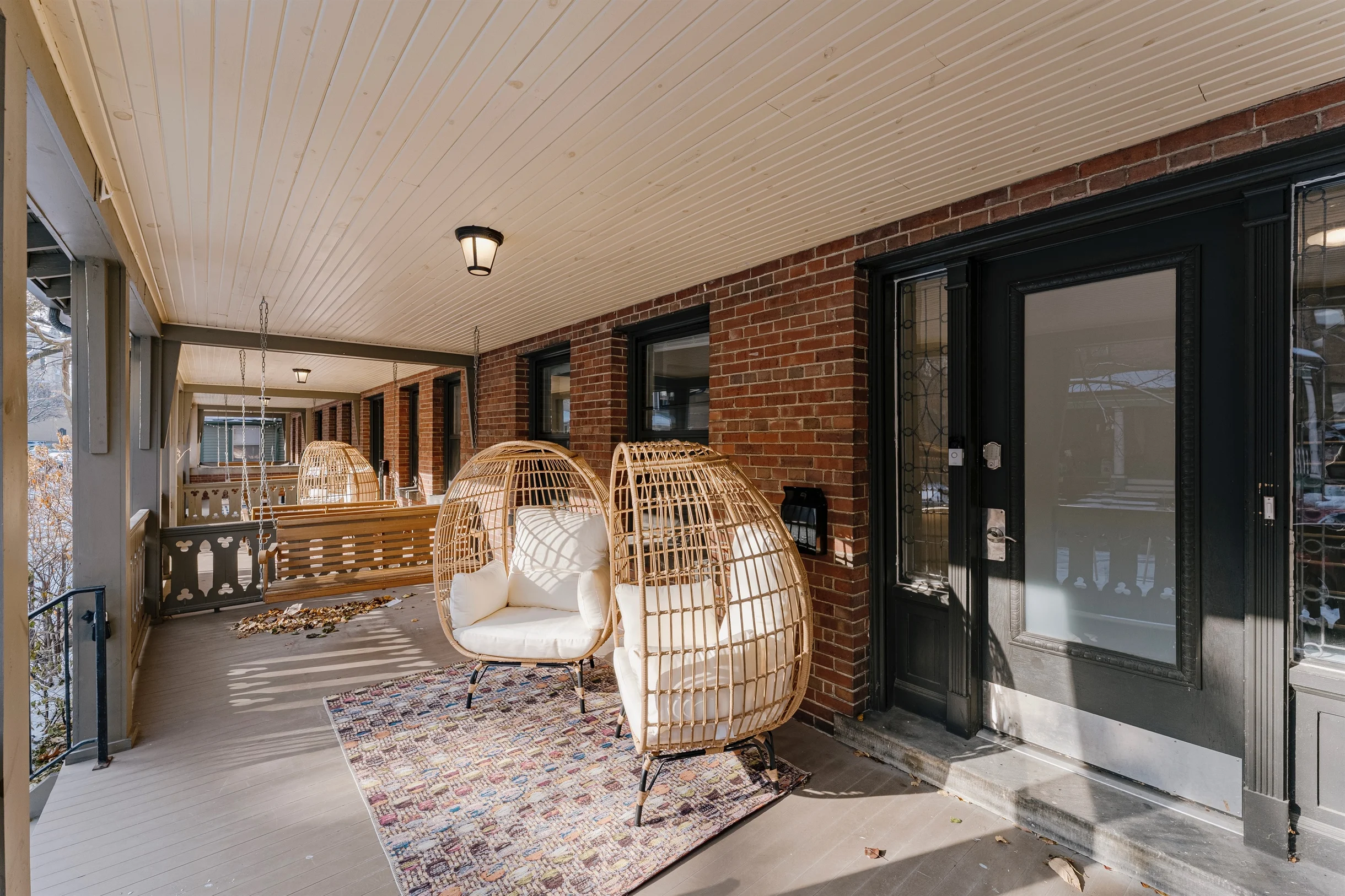 Bright 5BR Townhome Near Museums & Univ. Circle #41