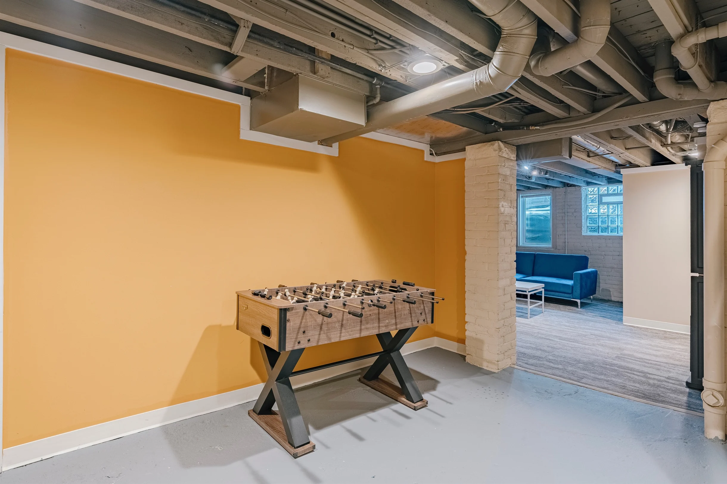 Bright 5BR Townhome Near Museums & Univ. Circle #38