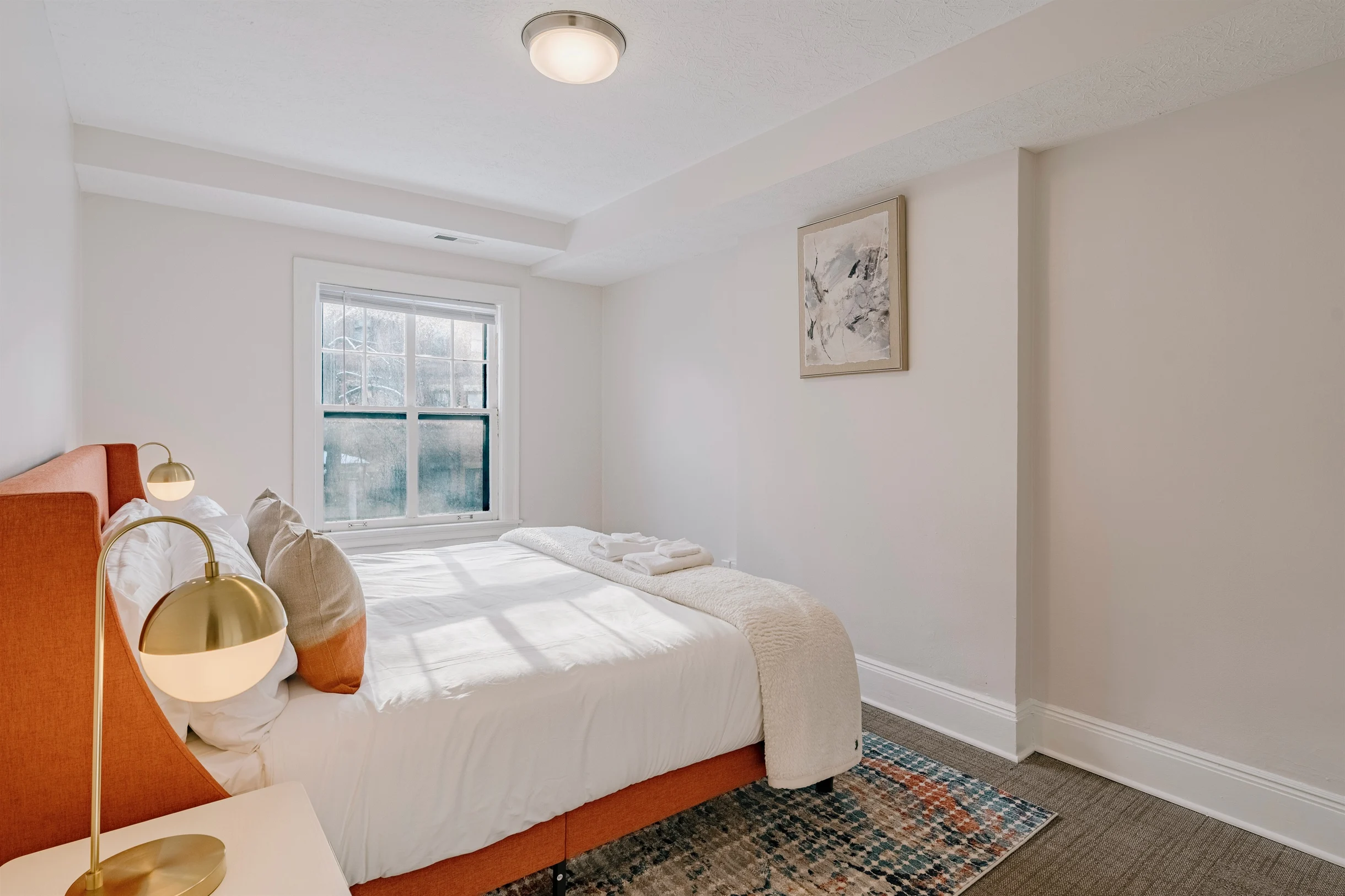 Bright 5BR Townhome Near Museums & Univ. Circle #13