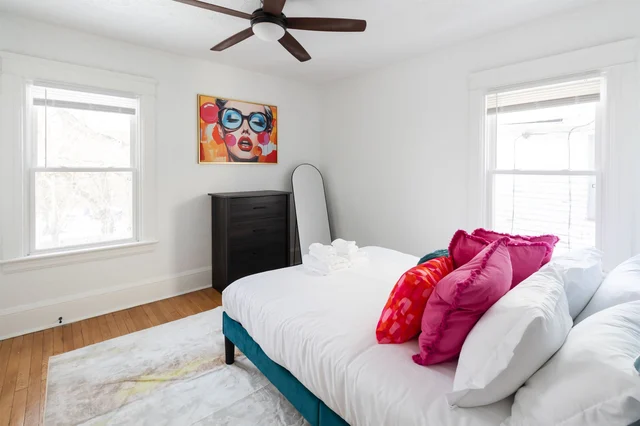 Bedroom 1 image 1