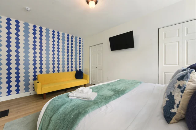 Bedroom 3 image 1