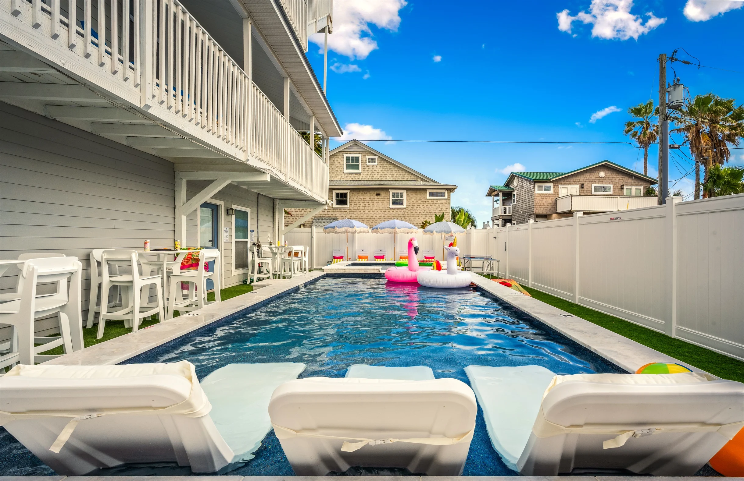The SkyDeck Surf House #23