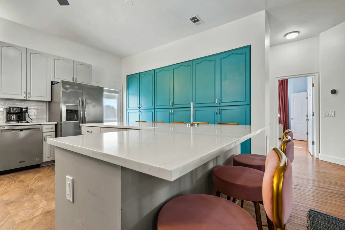 The SkyDeck Surf House #104