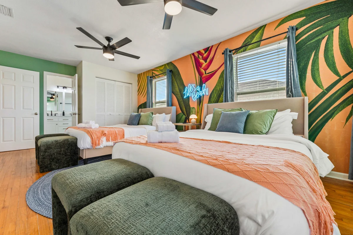 The SkyDeck Surf House #34