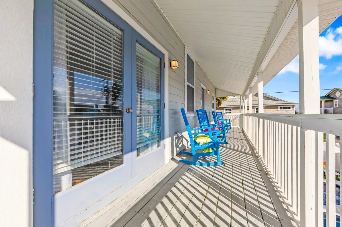 The SkyDeck Surf House #73