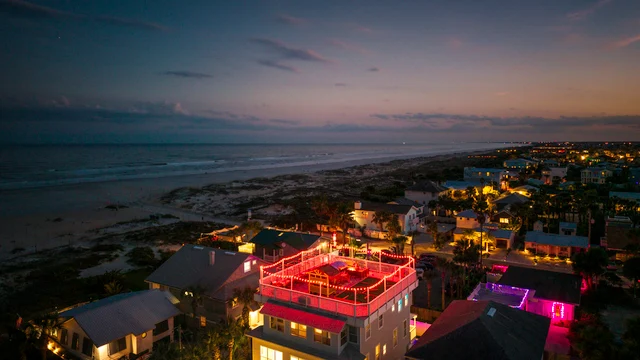The SkyDeck Surf House #109