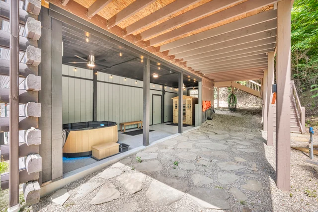 The Retreat at The Hideaway: 2 Cabins & 22 Guests! #25