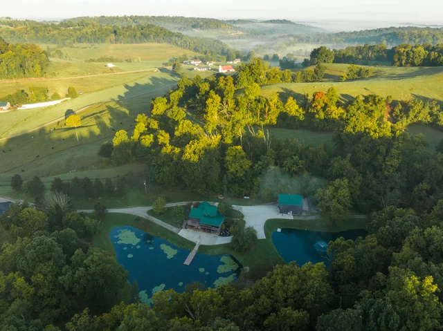 The Retreat at The Hideaway: 2 Cabins & 22 Guests! #47