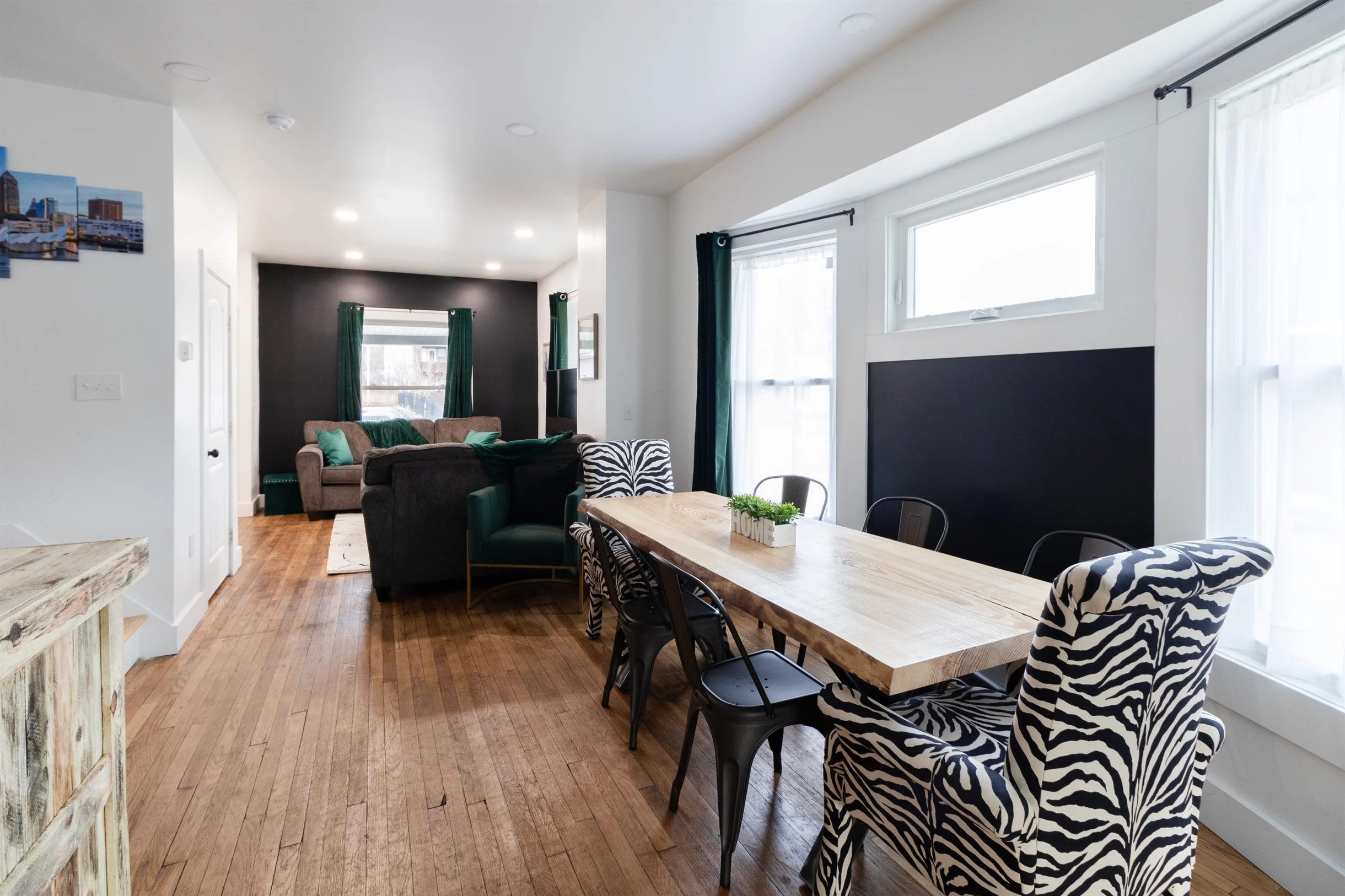 Chic 4 BR: Minutes to Cleveland Clinic, CWRU & UH! #23