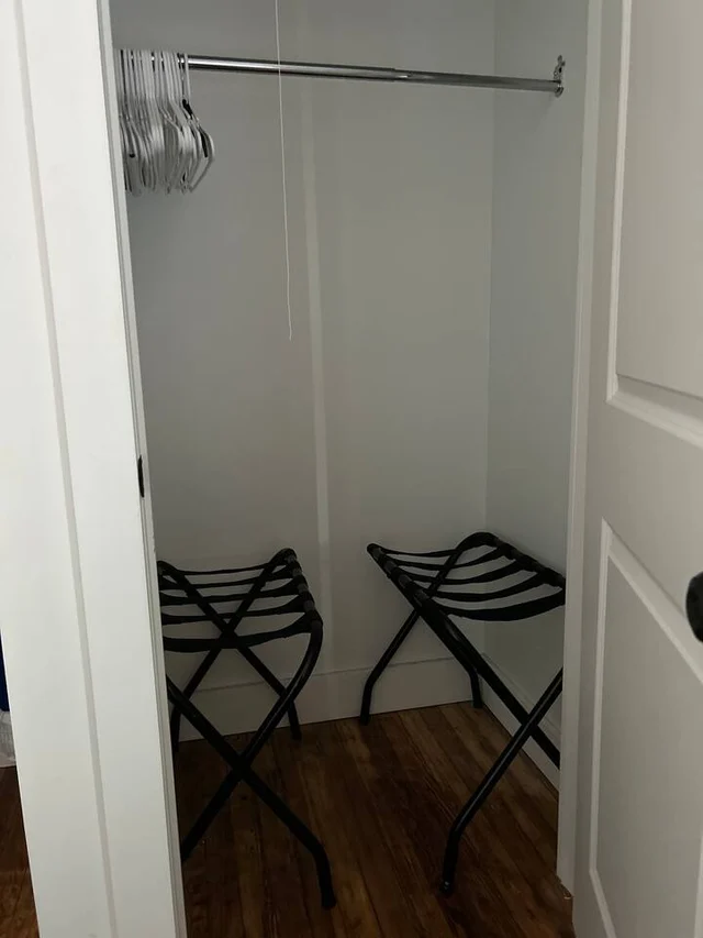 Chic 4 BR: Minutes to Cleveland Clinic, CWRU & UH! #44