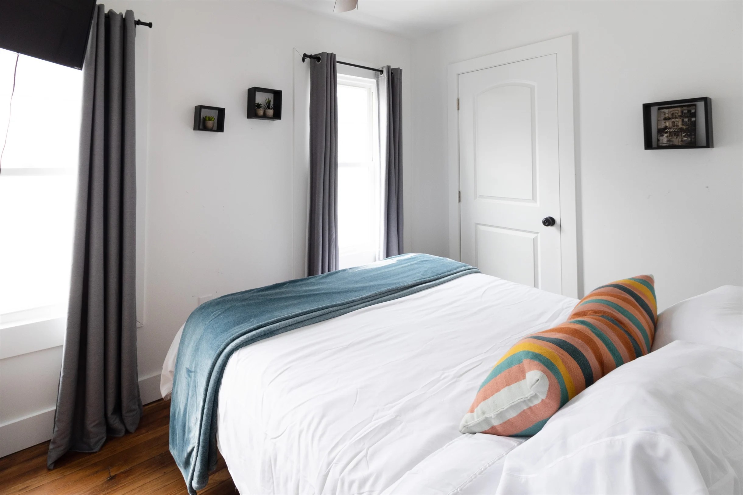 Colorful 4 BR in the Heart of University Circle! #4