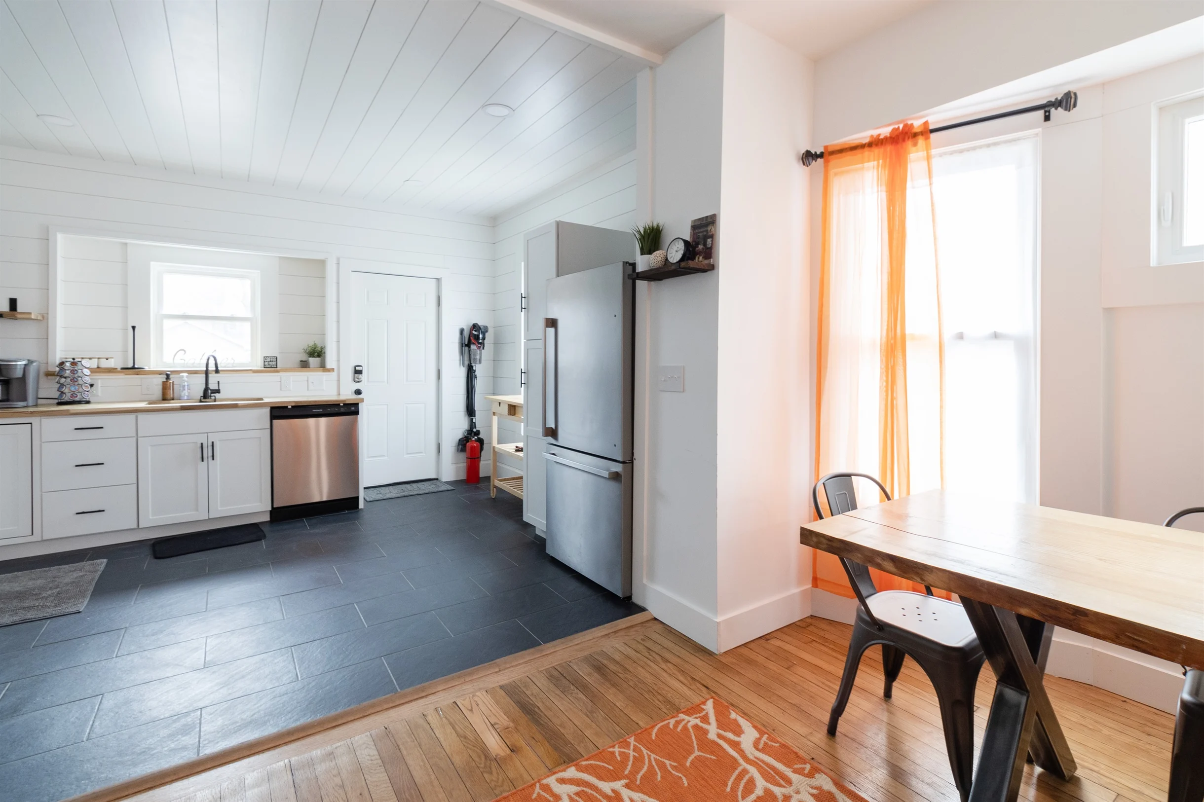 Spacious 8 BR Near CWRU, Cleveland Clinic, & UH! #57