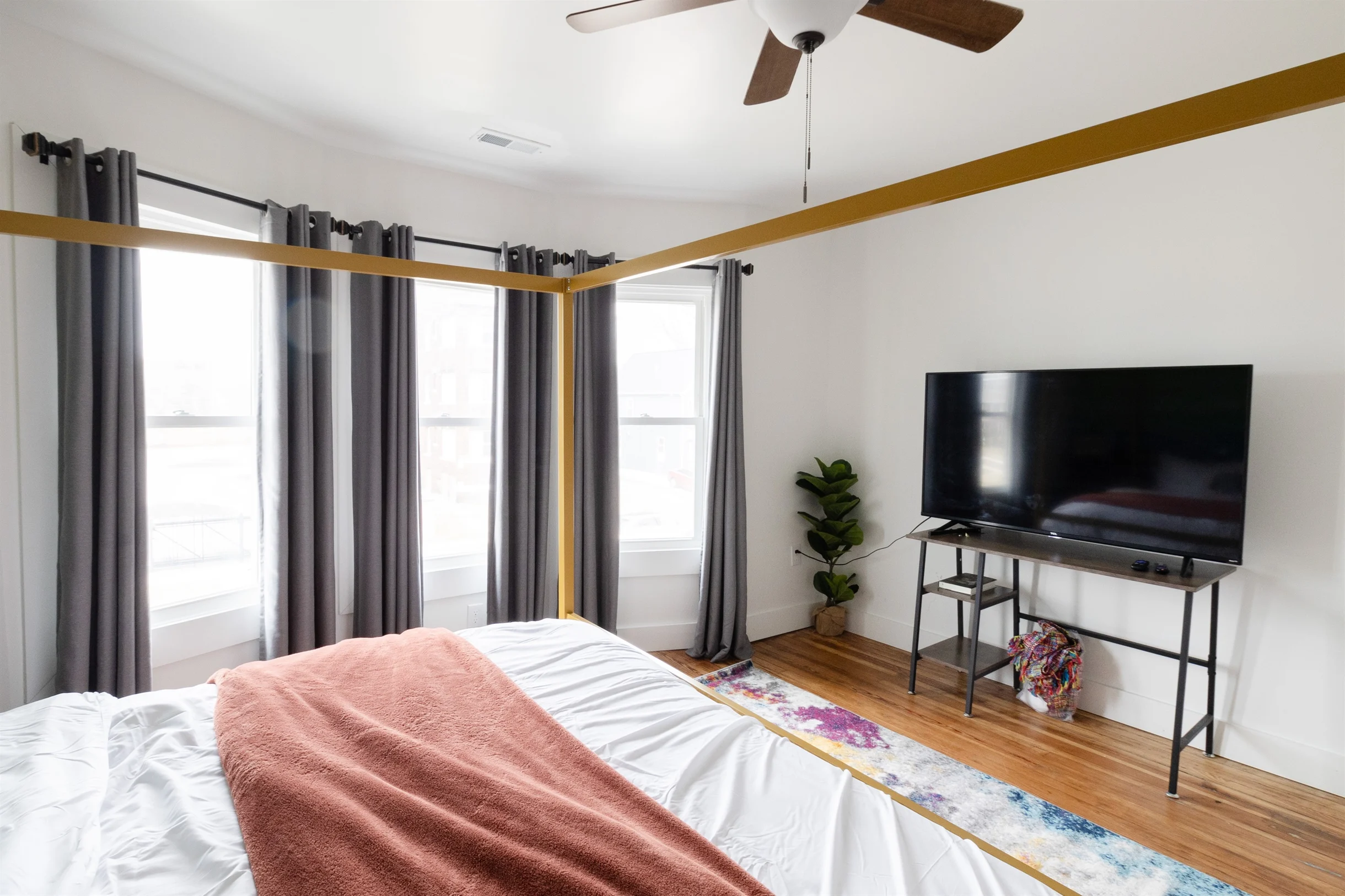 Spacious 8 BR Near CWRU, Cleveland Clinic, & UH! #13