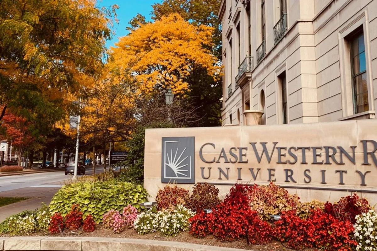 Spacious 8 BR Near CWRU, Cleveland Clinic, & UH! #67