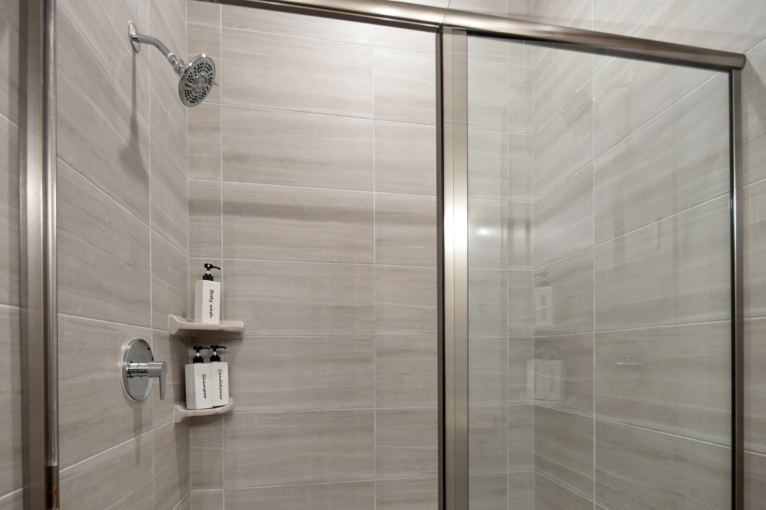 Retreat for up to 16: 5BR/4BA, Pool, Gym, Theater #47
