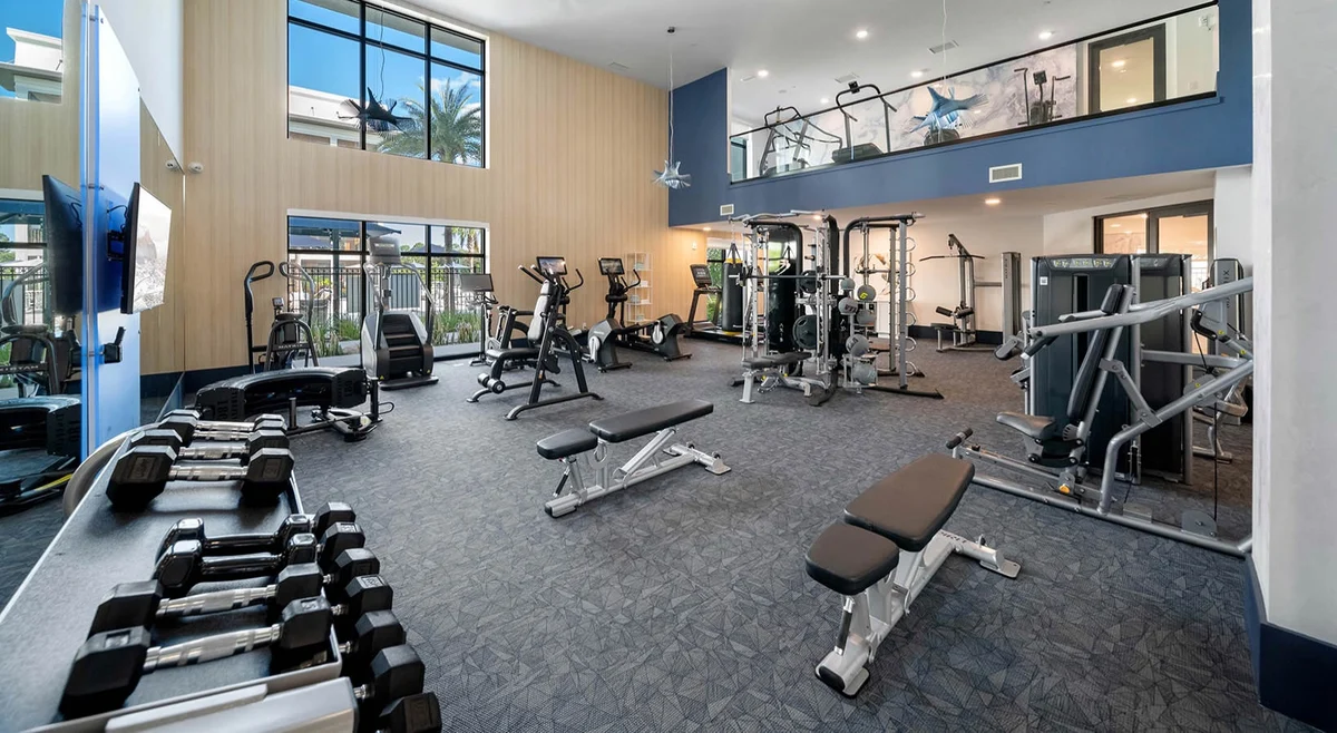 Beachy Dream 3BR/2BA w./ Pool, Gym, and Theater #32