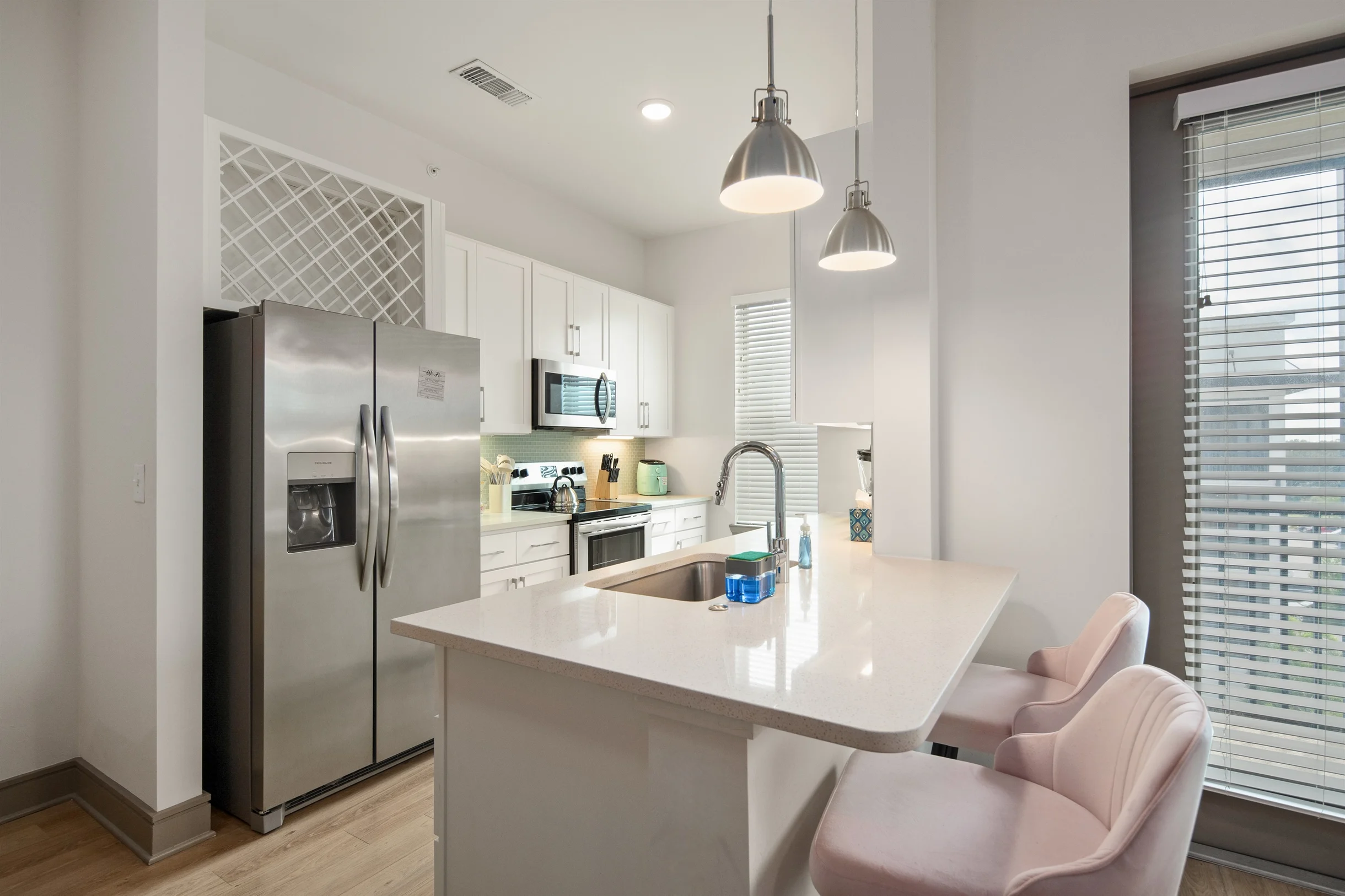 Beachy Dream 3BR/2BA w./ Pool, Gym, and Theater #62
