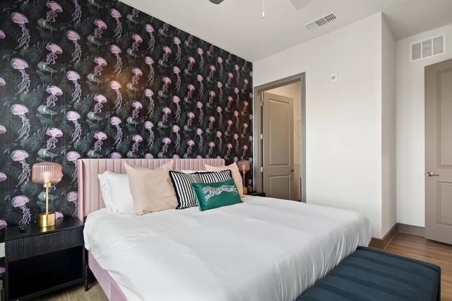 Bedroom 1 image 1
