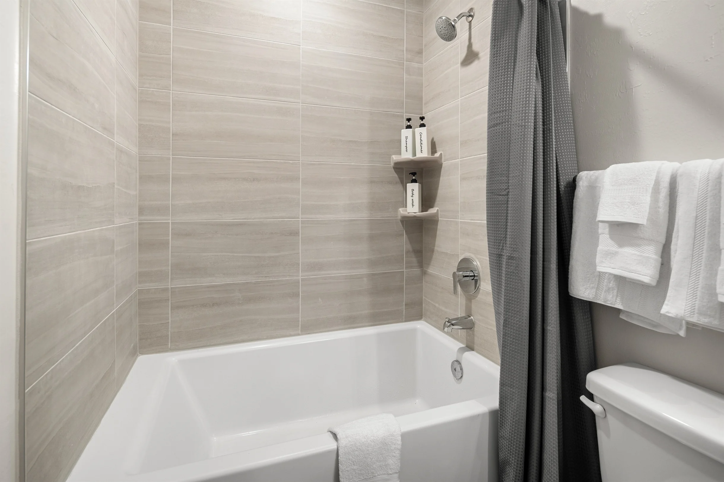 Beachy Escape: 2BR/2BA w./ Pool, Gym, and Theater #21